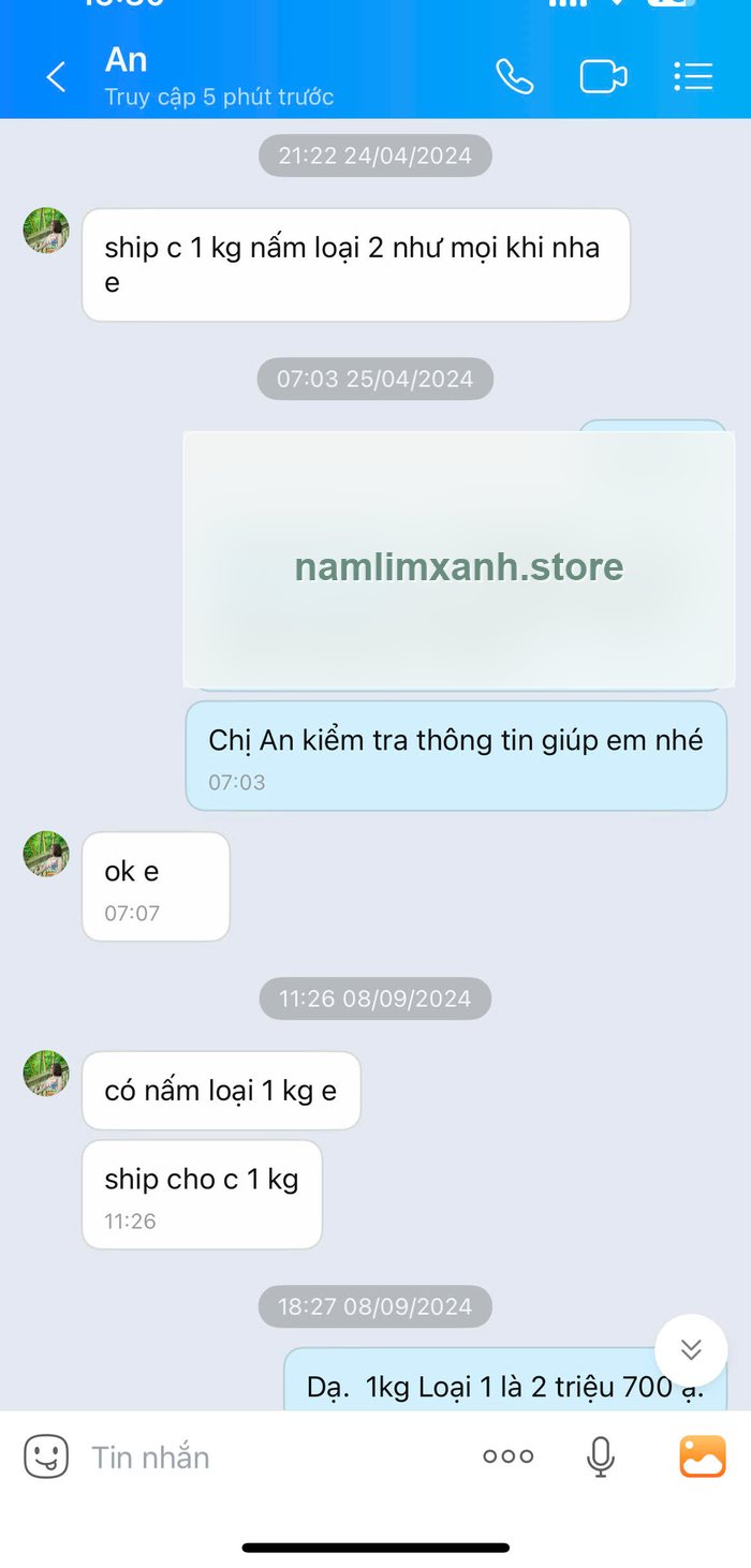 Tin nhắn khách quen Hà Nội đặt lại nấm năm 2024 đã làm mờ thông tin nhận hàng